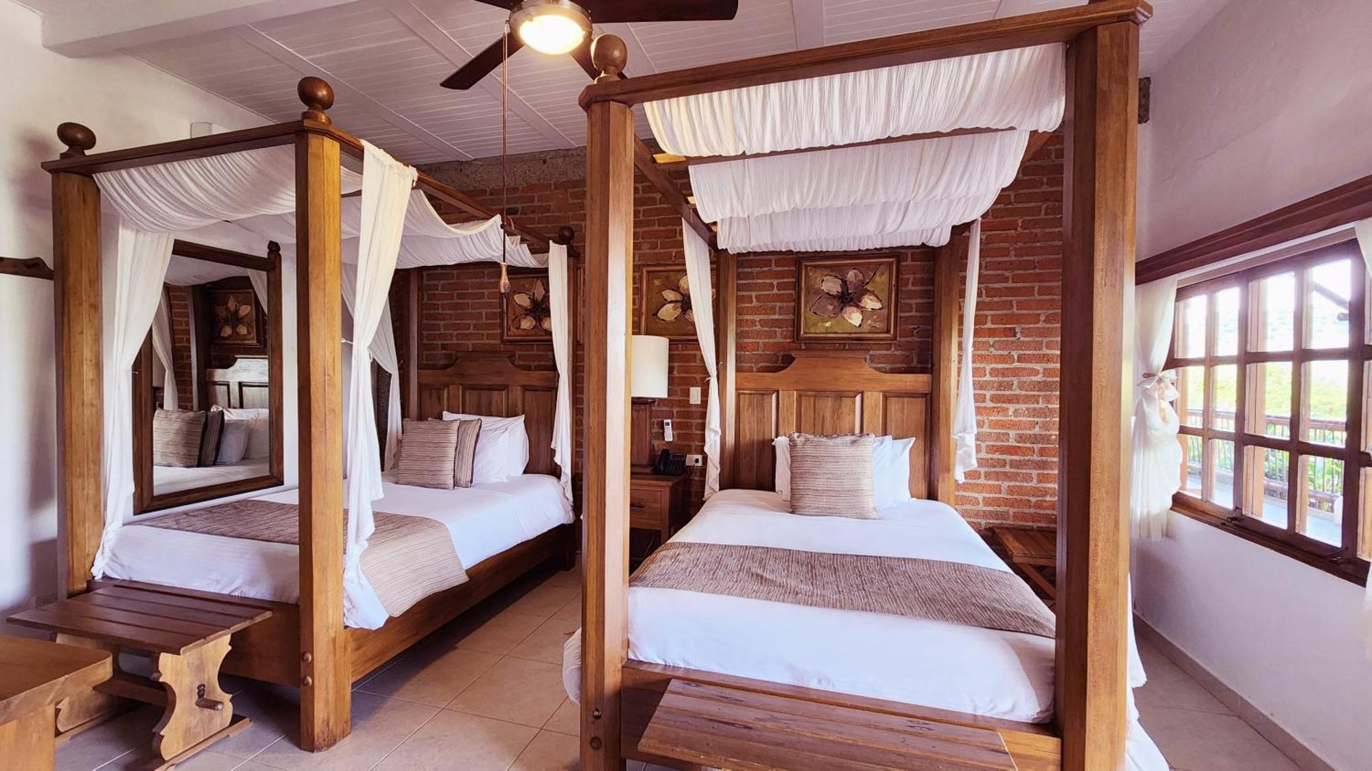 Hotel Casa San Carlos Lodge Pereira Exterior photo