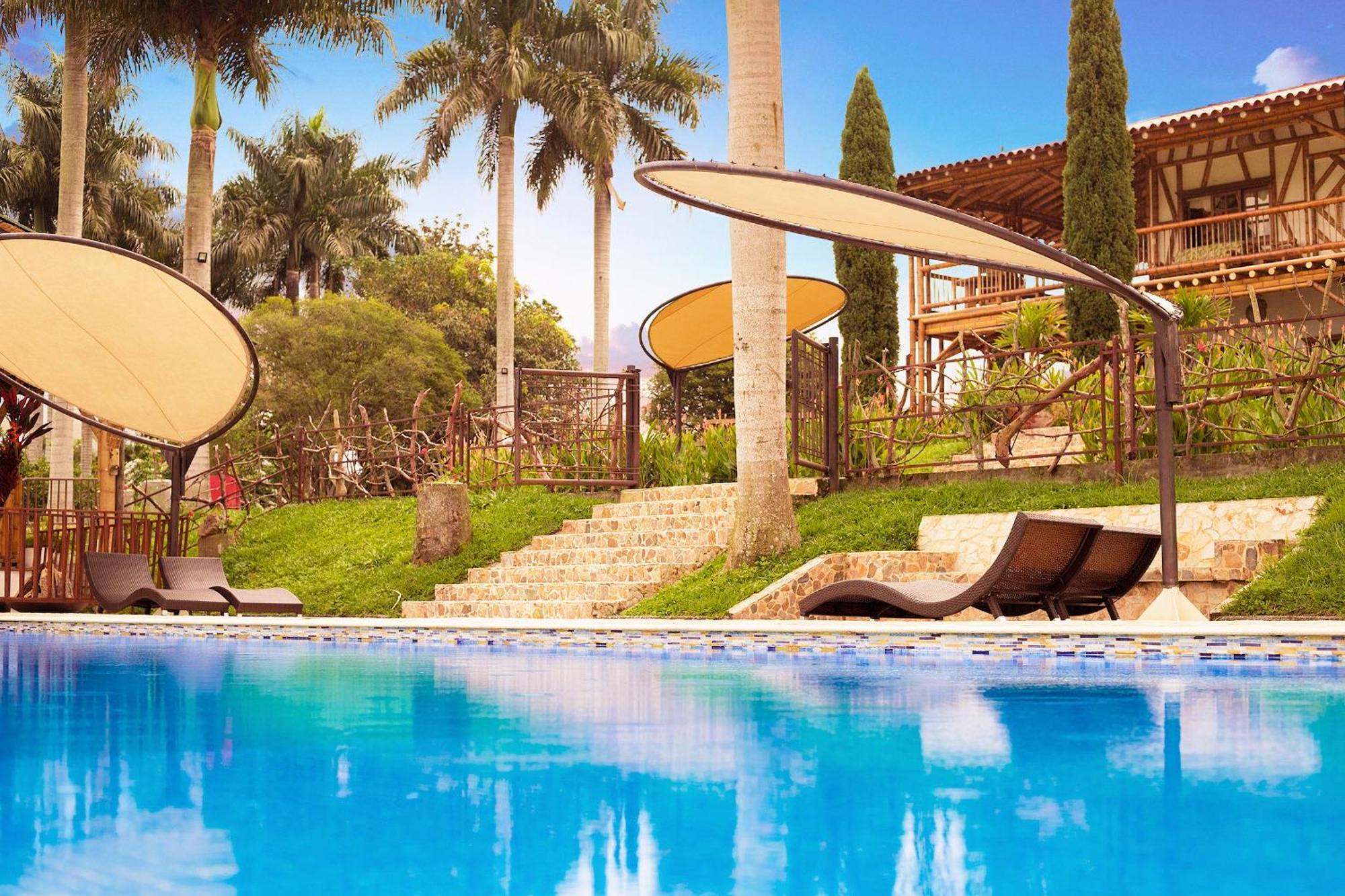 Hotel Casa San Carlos Lodge Pereira Exterior photo