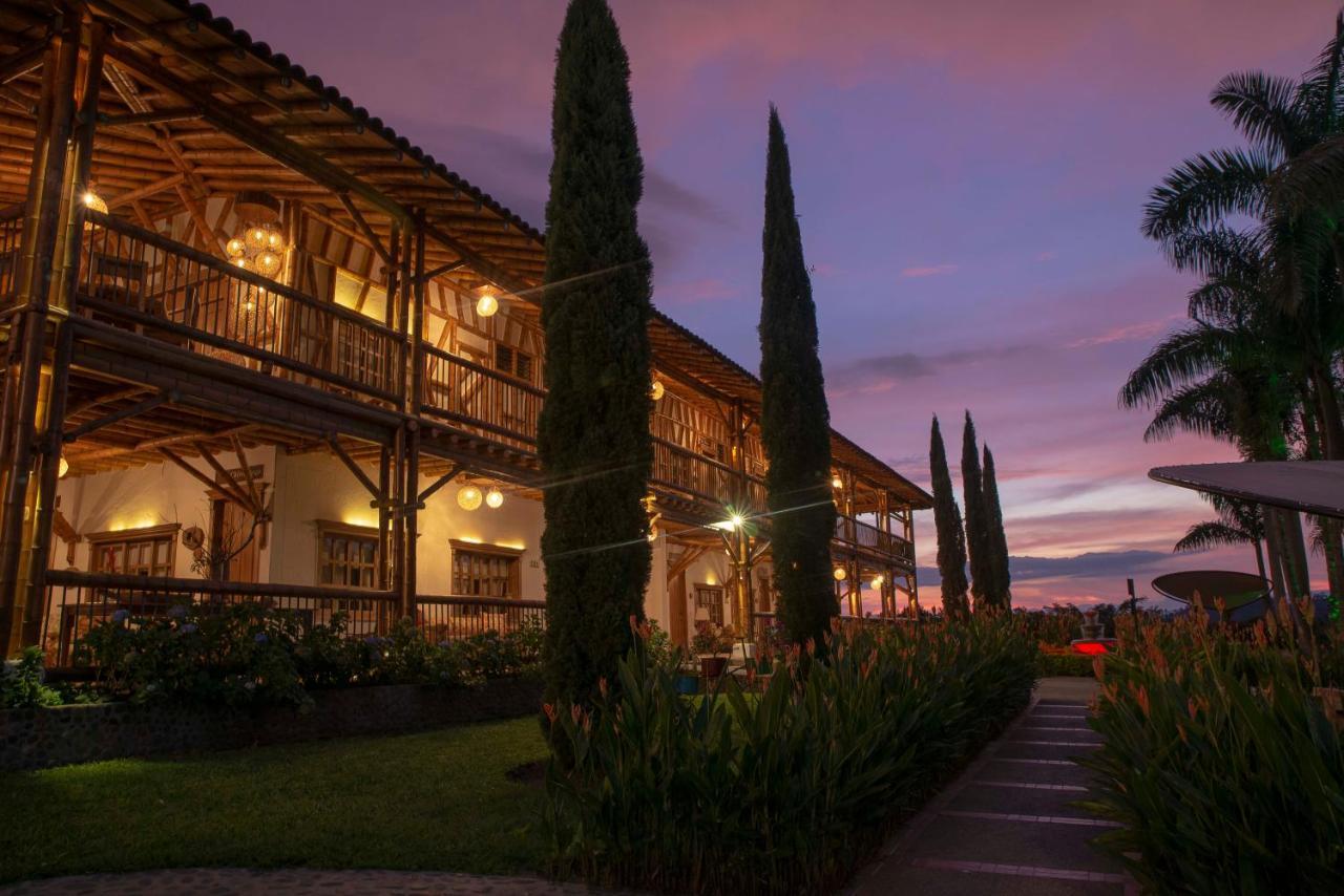 Hotel Casa San Carlos Lodge Pereira Exterior photo