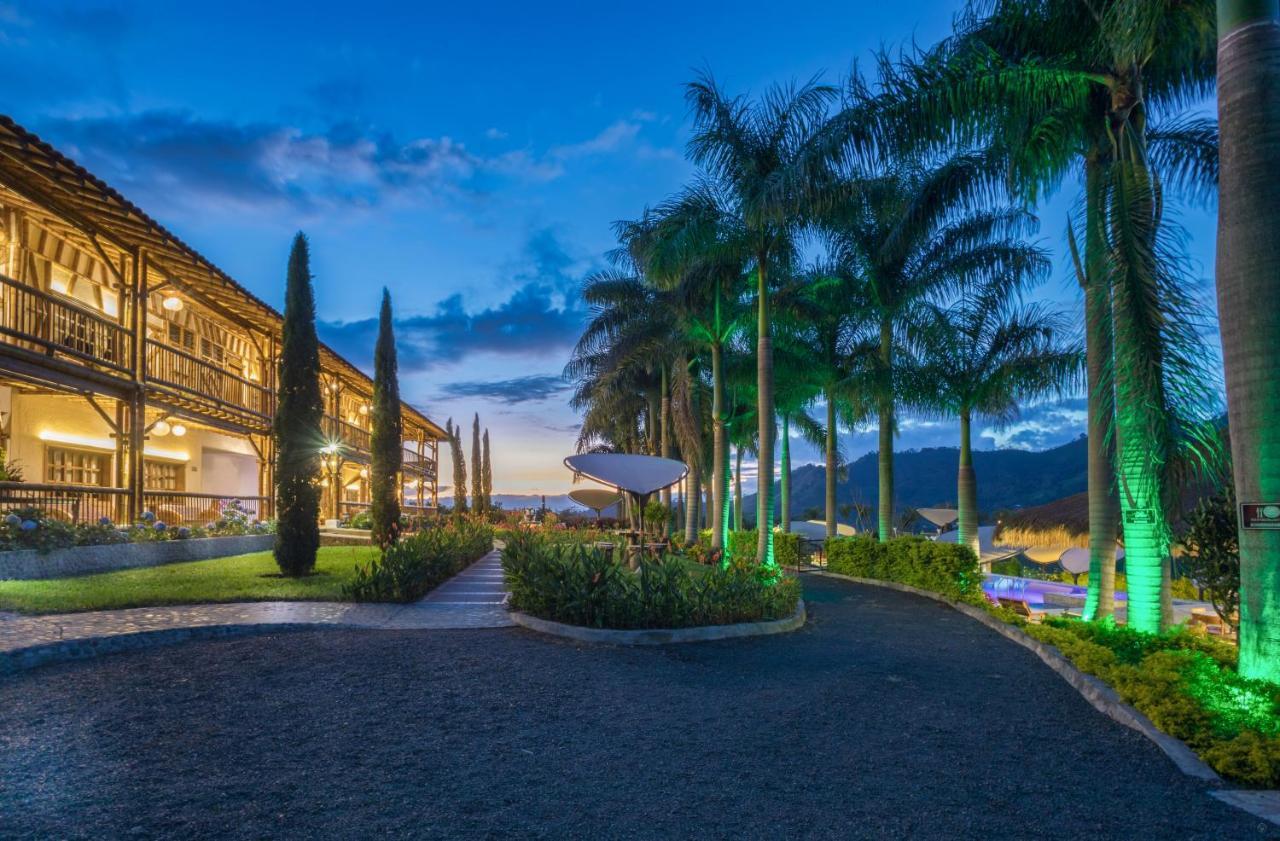 Hotel Casa San Carlos Lodge Pereira Exterior photo